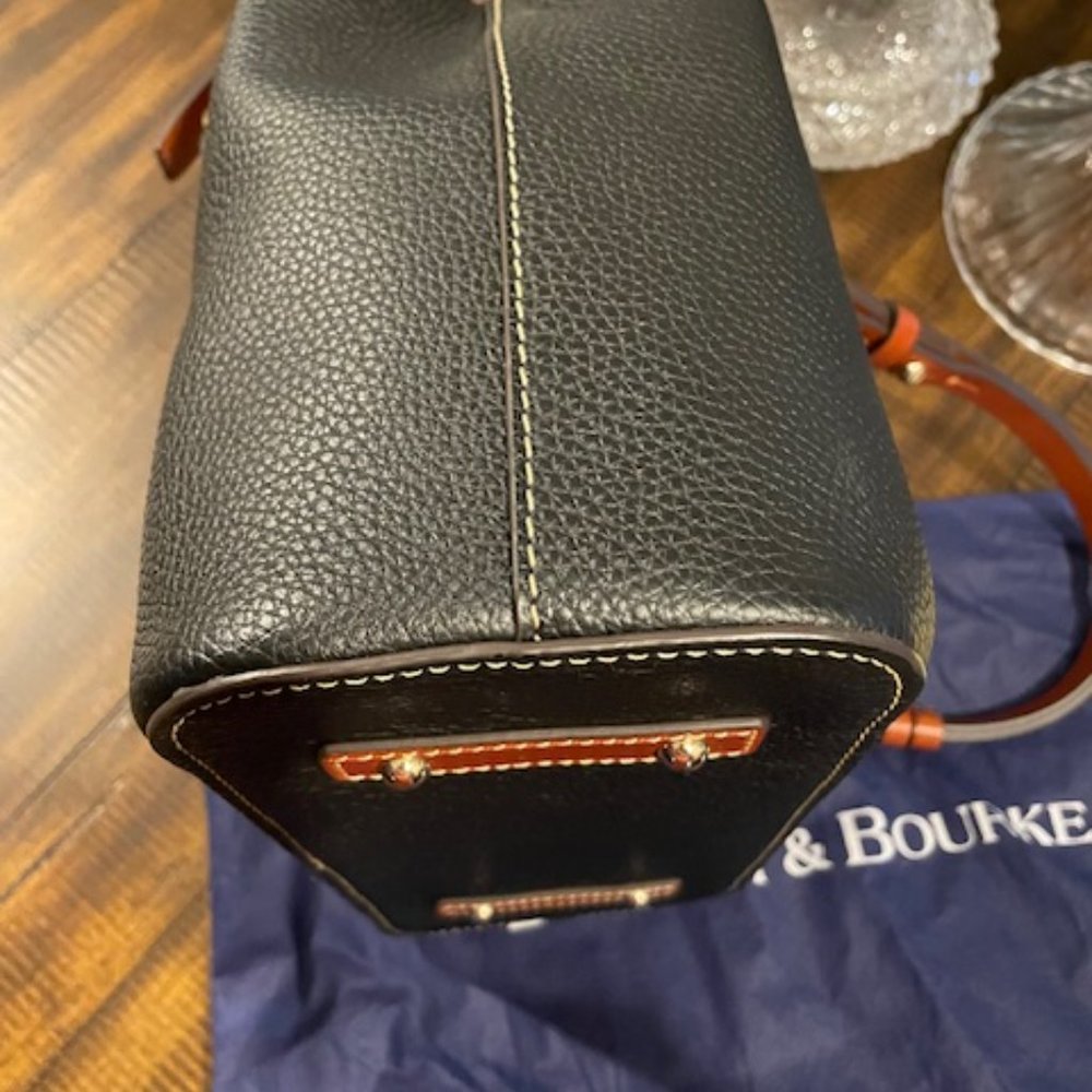 Dooney & Bourke Pebble Grain Black and Tan Small Brianna NWOT - Picture 10 of 16